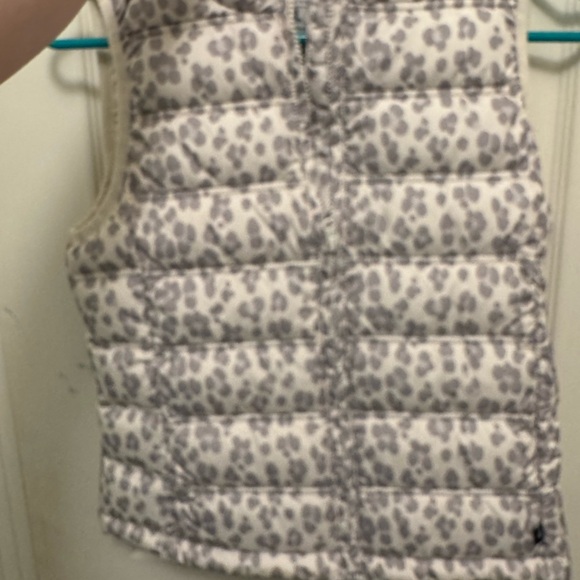 GAP Other - GAP White and Gray Vest Lightweight and Versatile